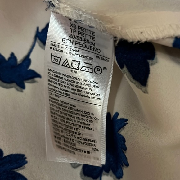 Banana Republic - Blue Floral Collar Blouse - Picture 6 of 7